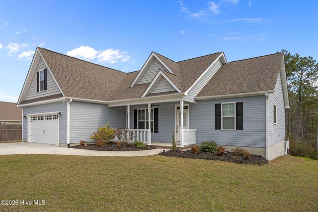 121 Shadow Creek Drive, Hubert, NC 28539