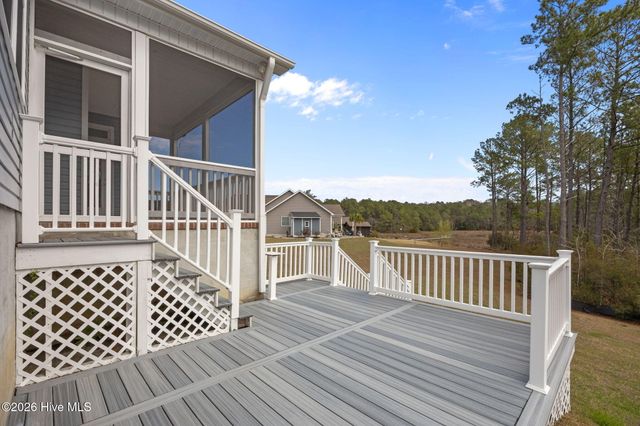 121 Shadow Creek Drive, Hubert, NC 28539