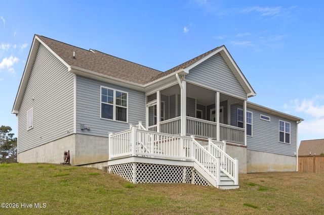 121 Shadow Creek Drive, Hubert, NC 28539