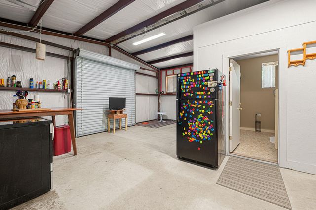 1084 Beech Crest Drive, New Ulm, TX 78950