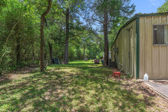 1084 Beech Crest Drive, New Ulm, TX 78950