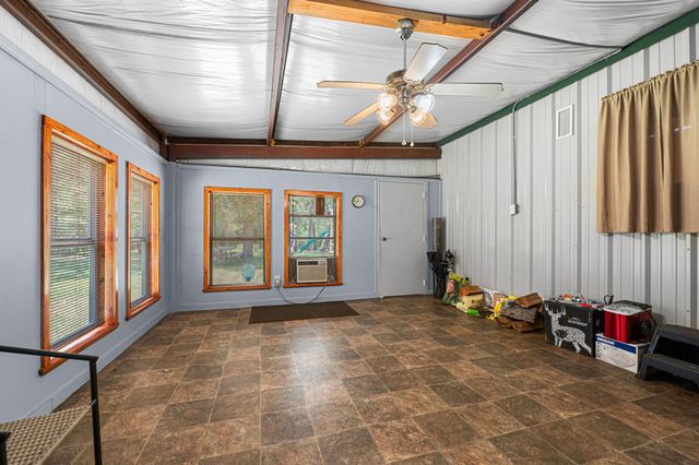 1084 Beech Crest Drive, New Ulm, TX 78950
