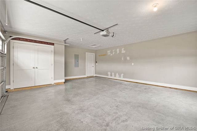6003 Crestview Lane, Georgetown, IN 47122