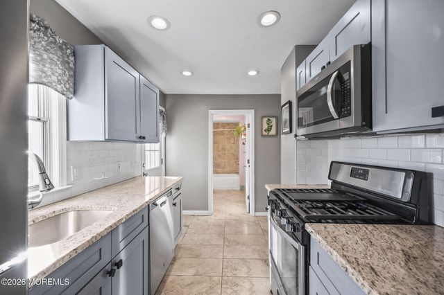 36 Cherry Street, Tinton Falls, NJ 07724