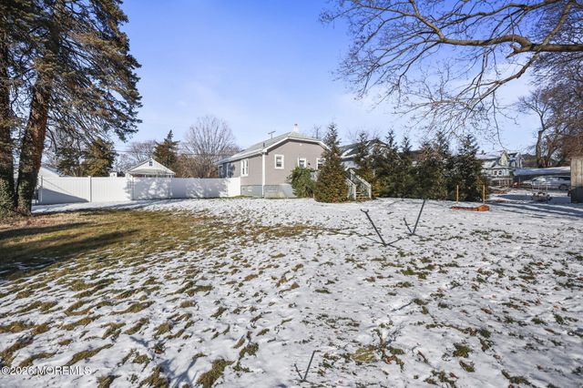 36 Cherry Street, Tinton Falls, NJ 07724