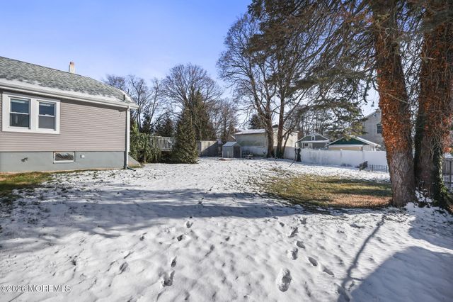 36 Cherry Street, Tinton Falls, NJ 07724