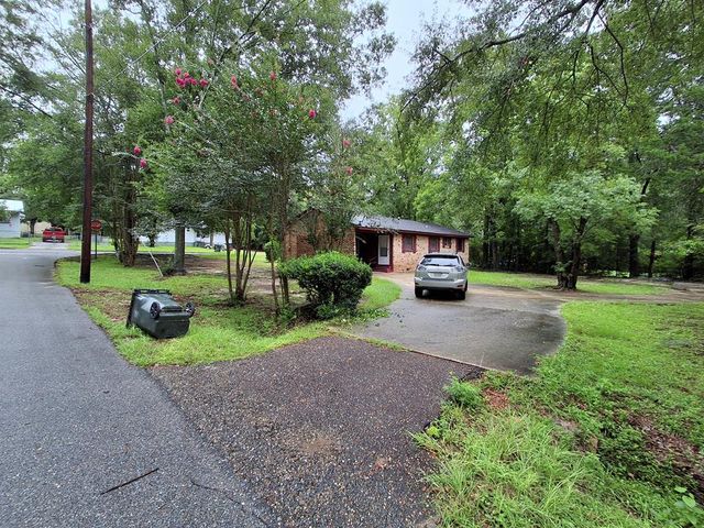 1300 Bruce St, Dothan, AL 36301