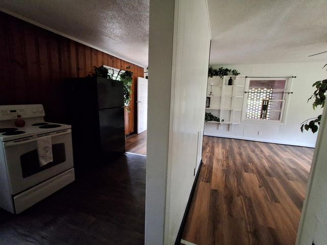 1300 Bruce St, Dothan, AL 36301