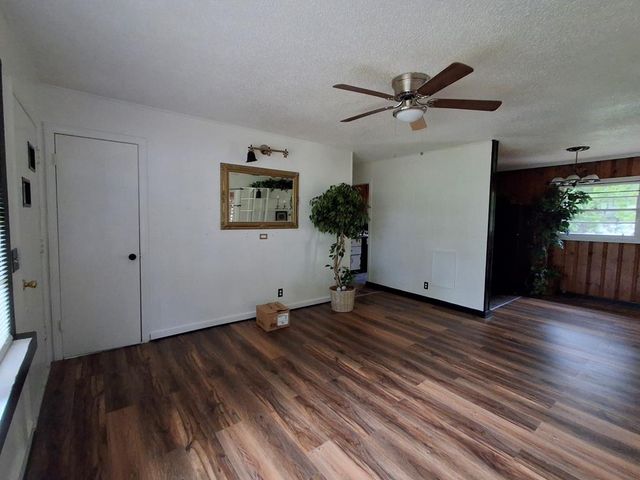 1300 Bruce St, Dothan, AL 36301