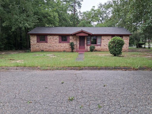 1300 Bruce St, Dothan, AL 36301