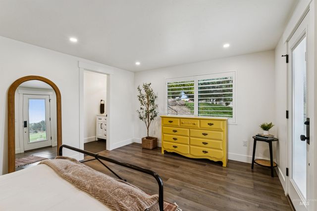 1381 W Meander Dr, Eagle, ID 83616