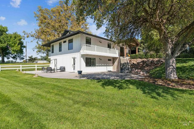 1381 W Meander Dr, Eagle, ID 83616
