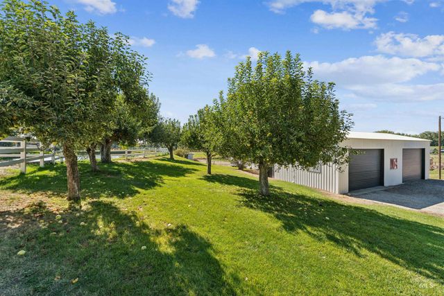 1381 W Meander Dr, Eagle, ID 83616