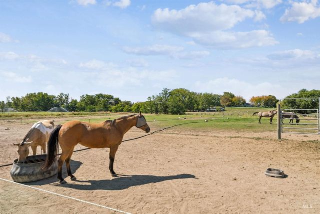 1381 W Meander Dr, Eagle, ID 83616