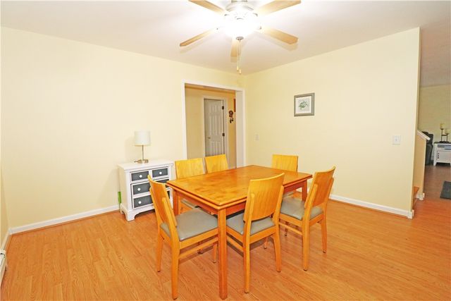 359 Main Road, Tiverton, RI 02878