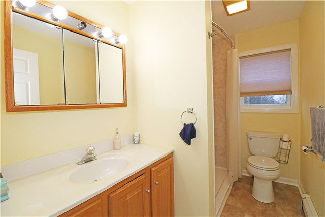 359 Main Road, Tiverton, RI 02878