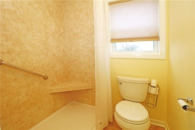 359 Main Road, Tiverton, RI 02878