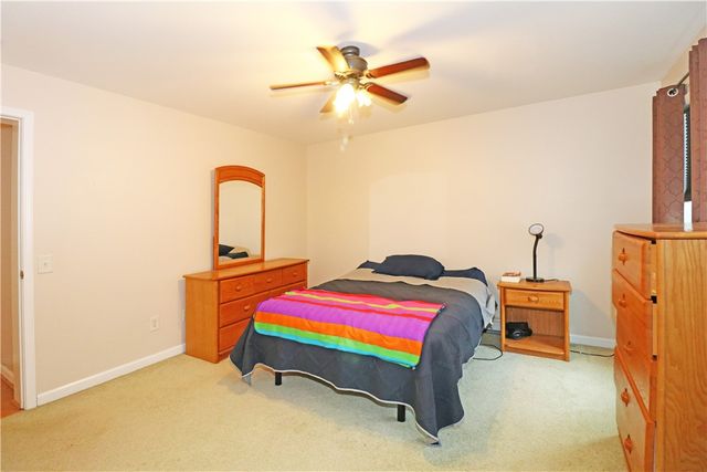 359 Main Road, Tiverton, RI 02878