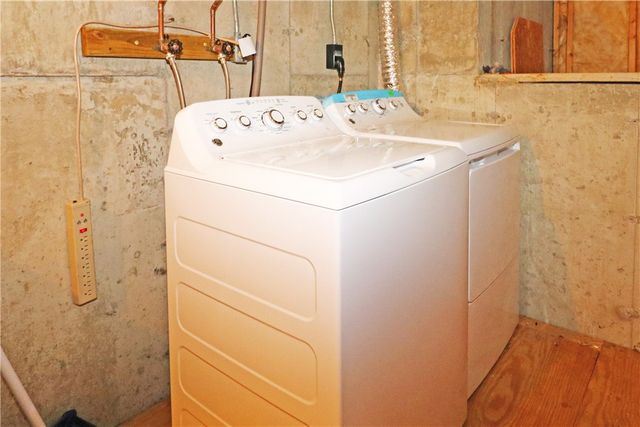 359 Main Road, Tiverton, RI 02878