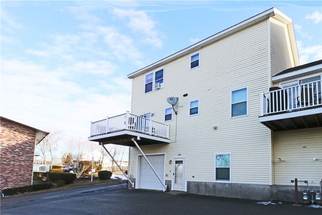 359 Main Road, Tiverton, RI 02878