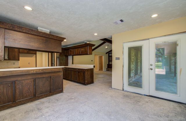 1002 Warwick Street, Eagle Lake, TX 77434