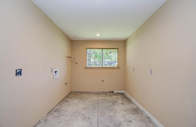 1002 Warwick Street, Eagle Lake, TX 77434