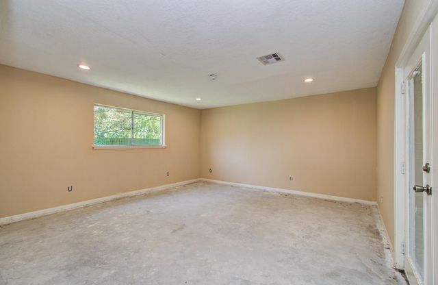 1002 Warwick Street, Eagle Lake, TX 77434