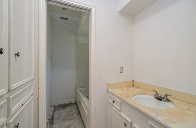 1002 Warwick Street, Eagle Lake, TX 77434