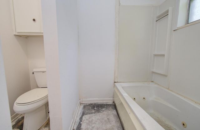 1002 Warwick Street, Eagle Lake, TX 77434