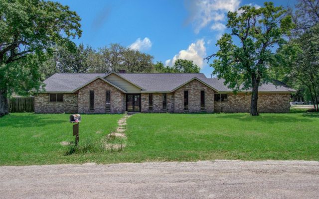1002 Warwick Street, Eagle Lake, TX 77434