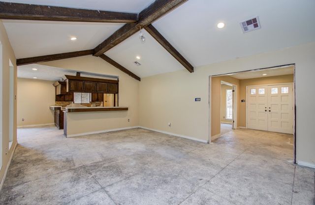 1002 Warwick Street, Eagle Lake, TX 77434