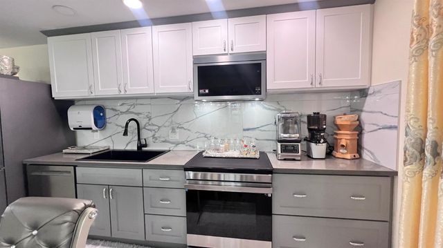 6312 Dundee Dr, North Highlands, CA 96660