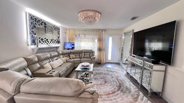 6312 Dundee Dr, North Highlands, CA 96660