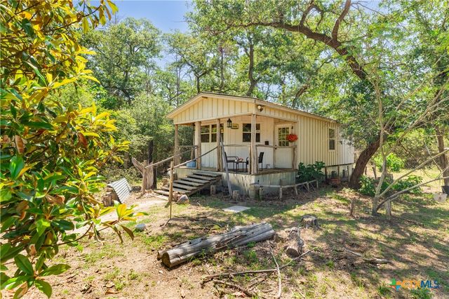 224 Pine Valley Dr, Paige, TX 78659