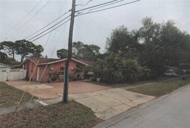 8665 MOCKINGBIRD LANE, Seminole, FL 33777