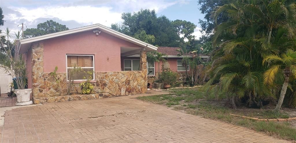 8665 MOCKINGBIRD LANE, Seminole, FL 33777