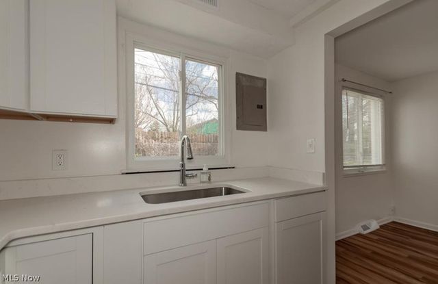 1543 Severn Lane, Wickliffe, OH 44092