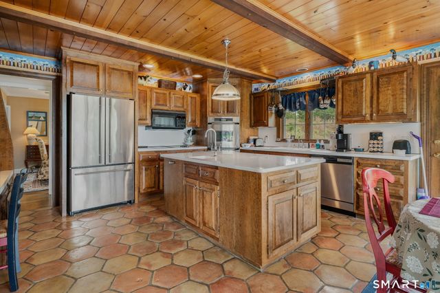 77 Essex Road Road, Old Saybrook, CT 06475