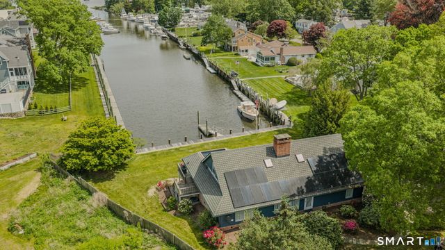 77 Essex Road Road, Old Saybrook, CT 06475