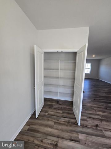 1328 RED CLOVER RD, Ranson, WV 25438