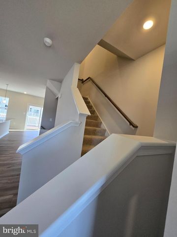 1328 RED CLOVER RD, Ranson, WV 25438