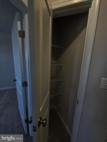 1328 RED CLOVER RD, Ranson, WV 25438