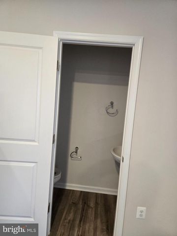 1328 RED CLOVER RD, Ranson, WV 25438