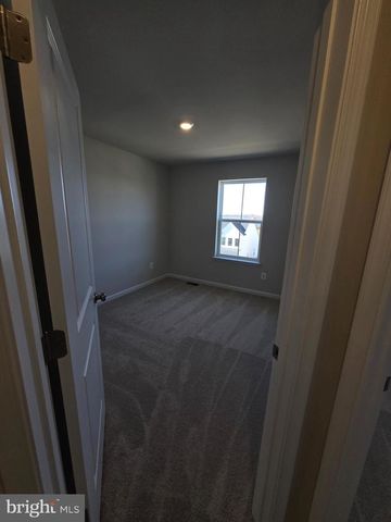 1328 RED CLOVER RD, Ranson, WV 25438