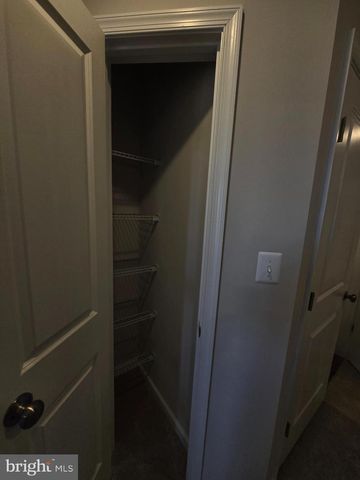 1328 RED CLOVER RD, Ranson, WV 25438