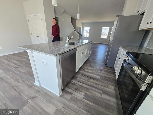 1328 RED CLOVER RD, Ranson, WV 25438