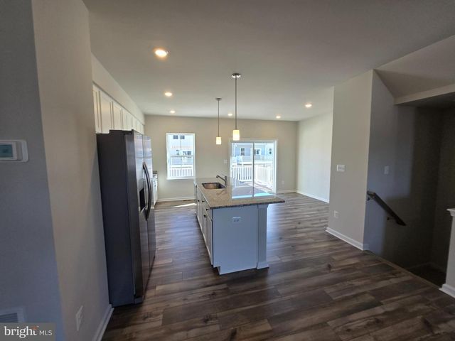 1328 RED CLOVER RD, Ranson, WV 25438