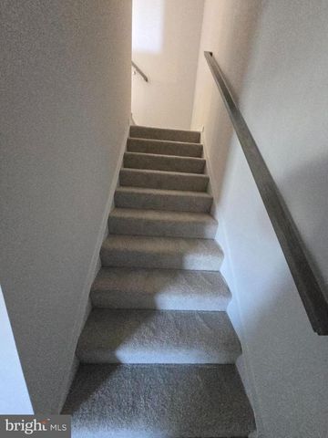 1328 RED CLOVER RD, Ranson, WV 25438