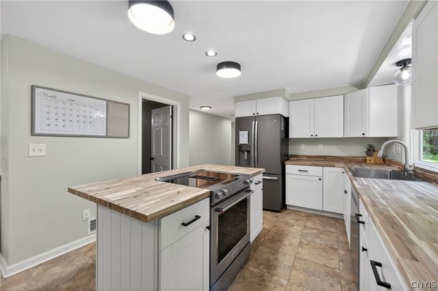 4866 Briarwood Lane, Manlius, NY 13104