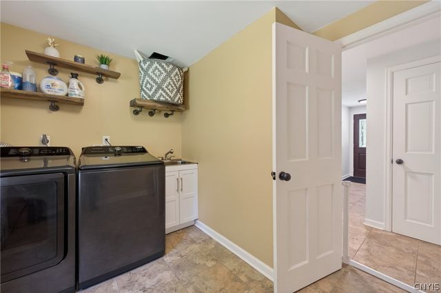 4866 Briarwood Lane, Manlius, NY 13104